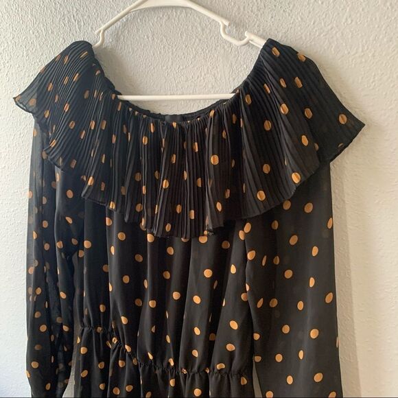 Off Shoulder Polka Dot Dress - Picture 5 of 5